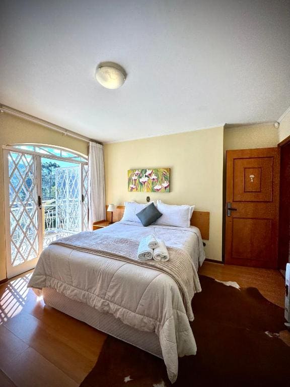 Deluxe Double Room with Balcony room - Image 1