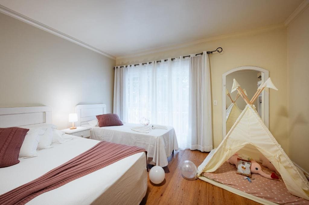 Triple Room with Balcony room - Image 2