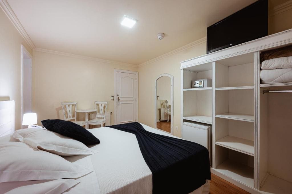 Deluxe Room room - Image 1