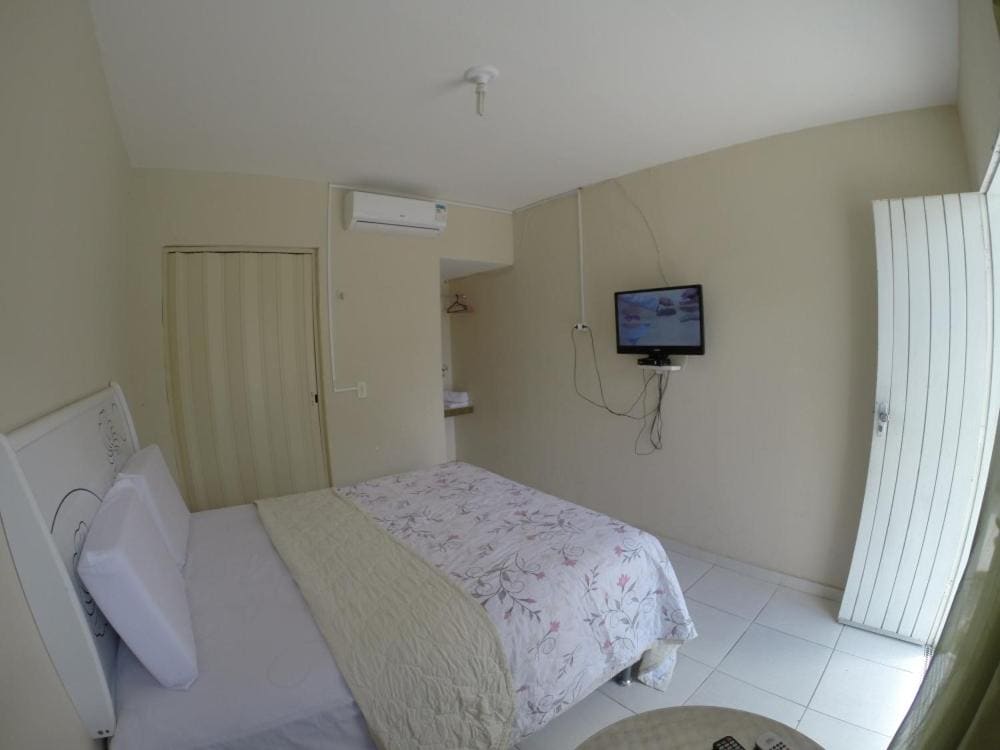 Single Room with Private Bathroom room - Image 2