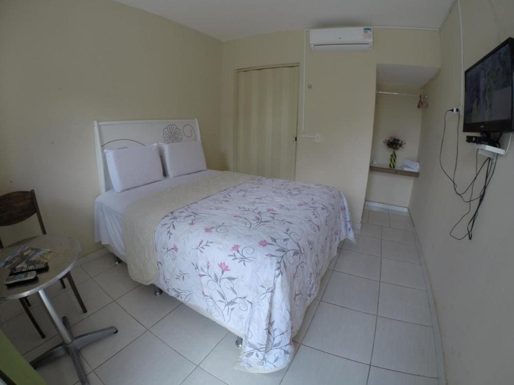 Single Room with Private Bathroom room - Image 1