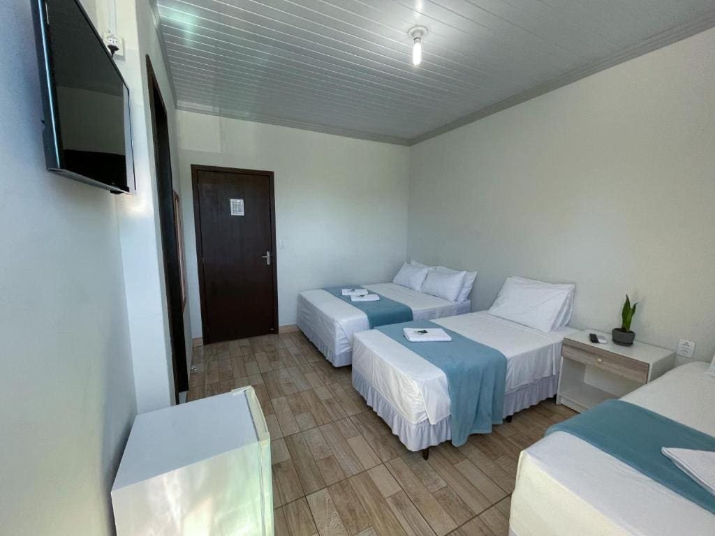 Quadruple Room room - Image 1