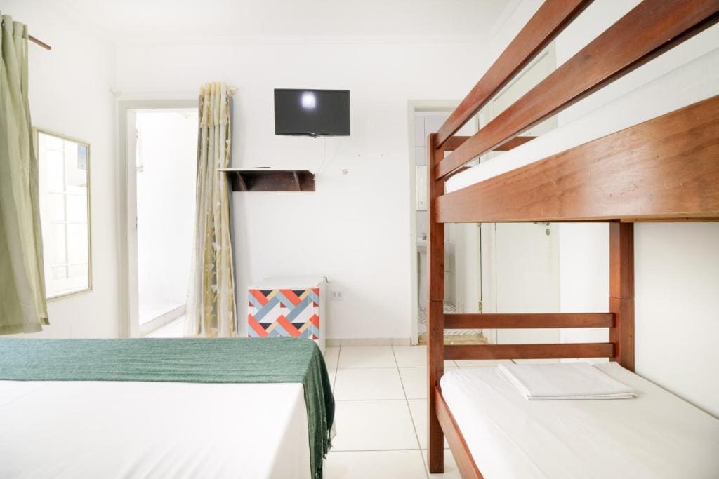 Deluxe Quadruple Room room - Image 3