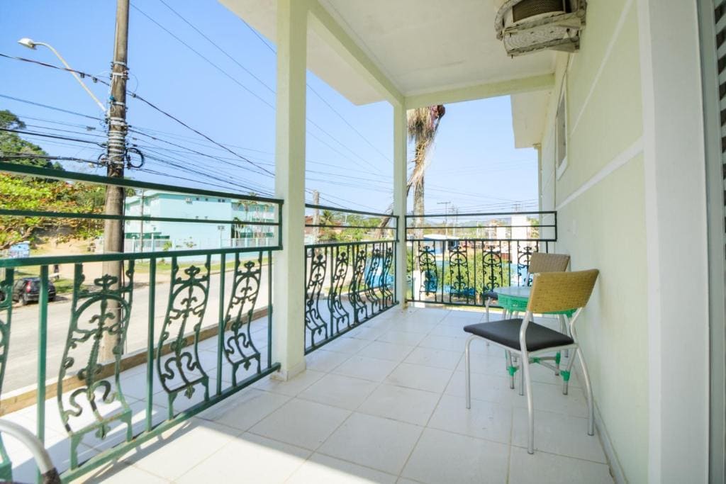 Family Room with Balcony room - Image 3