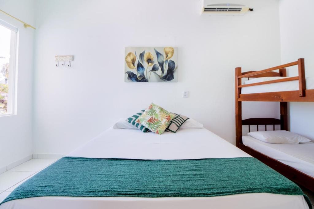 Superior Quadruple Room room - Image 3