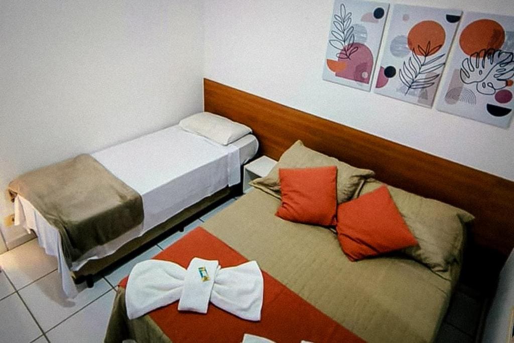 Superior Triple Room room - Image 1