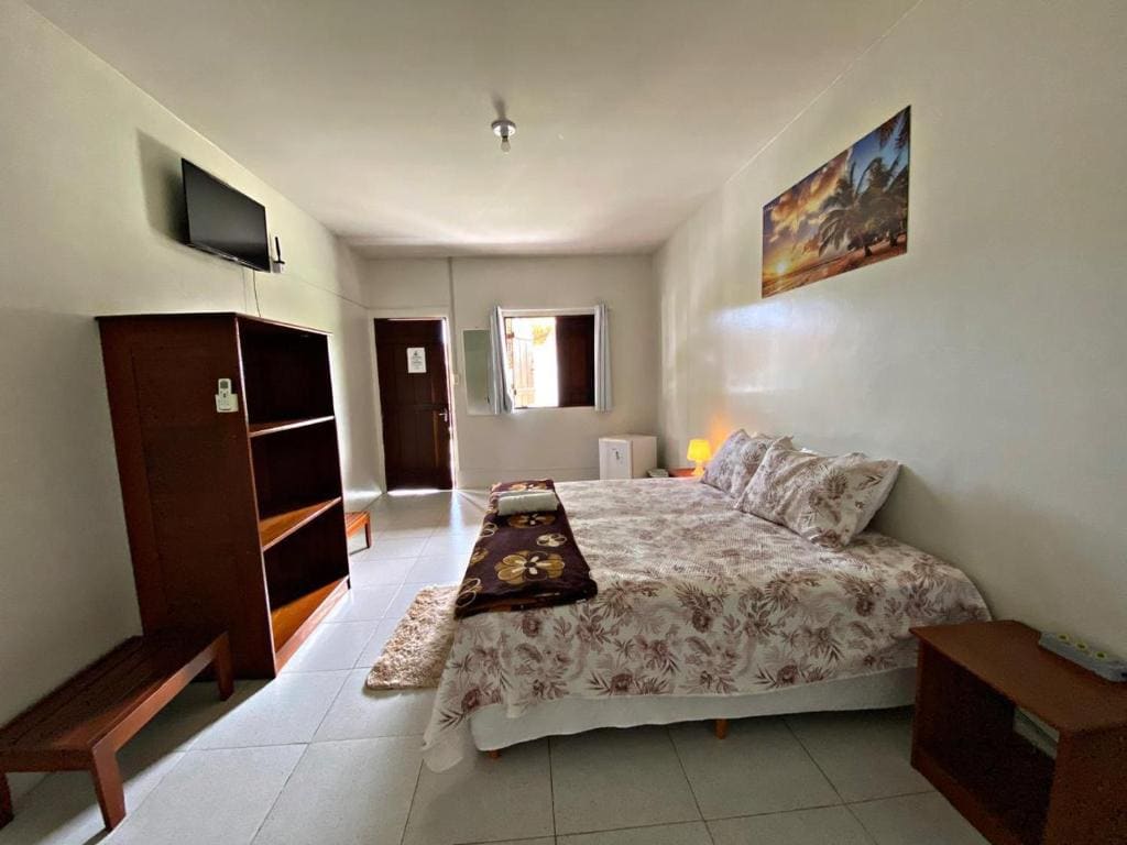 Deluxe Double or Twin Room with Pool View room - Image 2