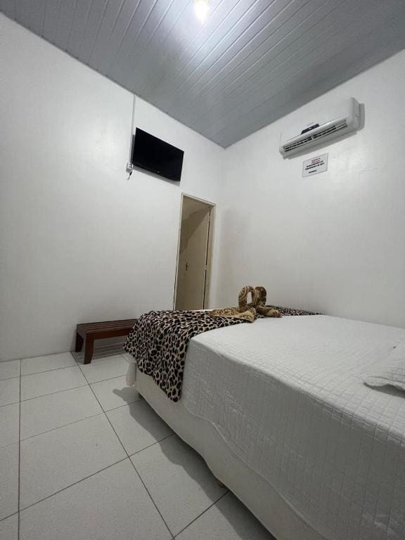 Double Room with Private Bathroom room - Image 3