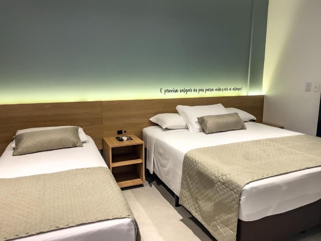 Standard Triple Room room - Image 1