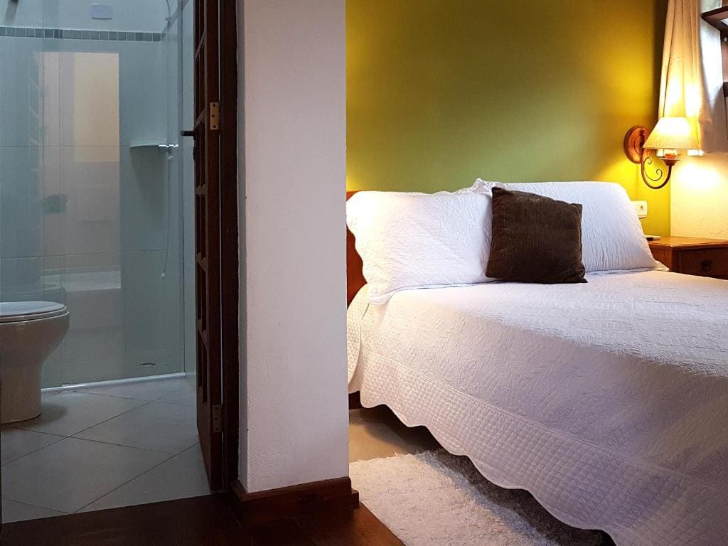 Small Double Room room - Image 2