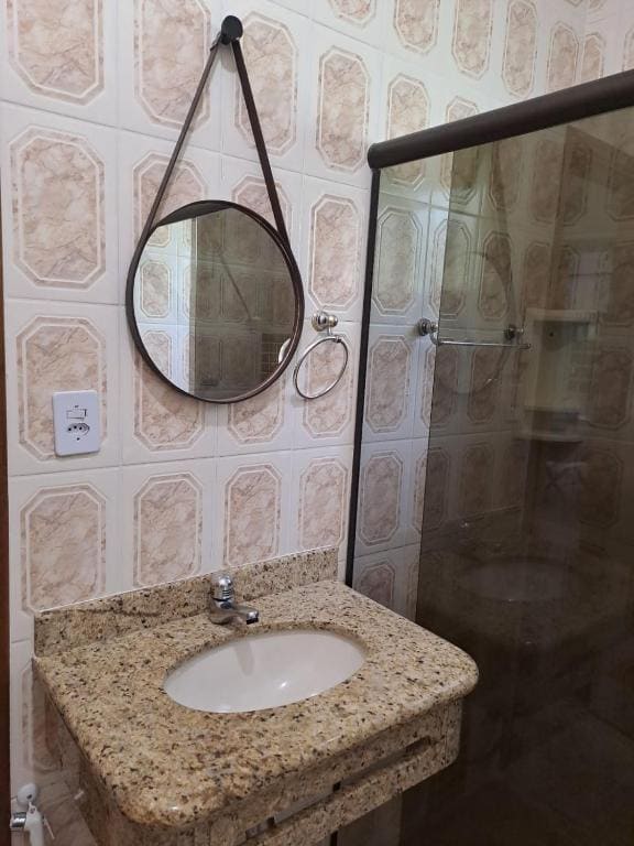 Luxury Triple Room room - Image 2
