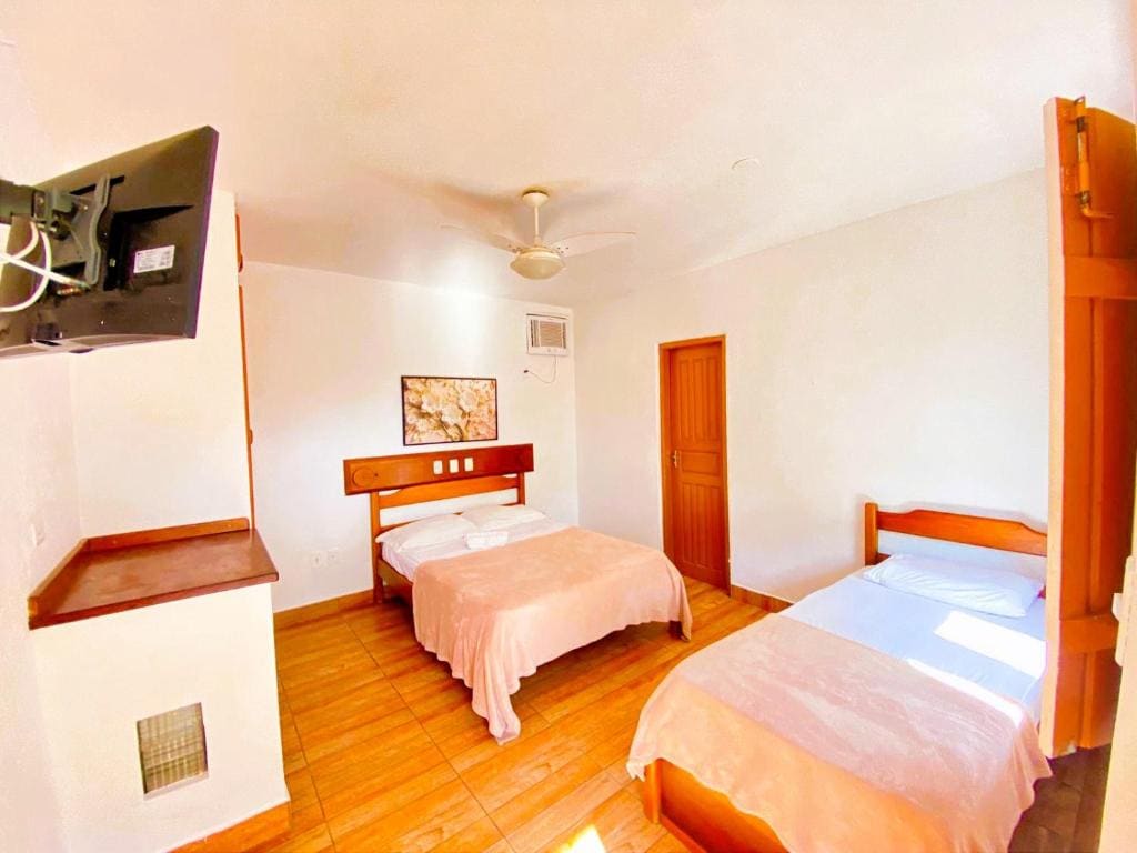 Comfort Quadruple Room room - Image 3