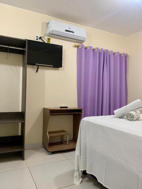 Single Room with Private Bathroom room - Image 2
