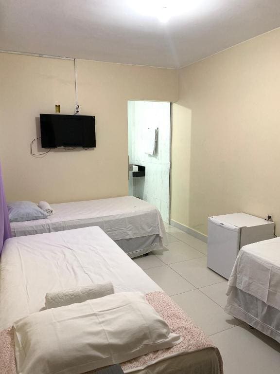 Triple Room with Private Bathroom room - Image 1