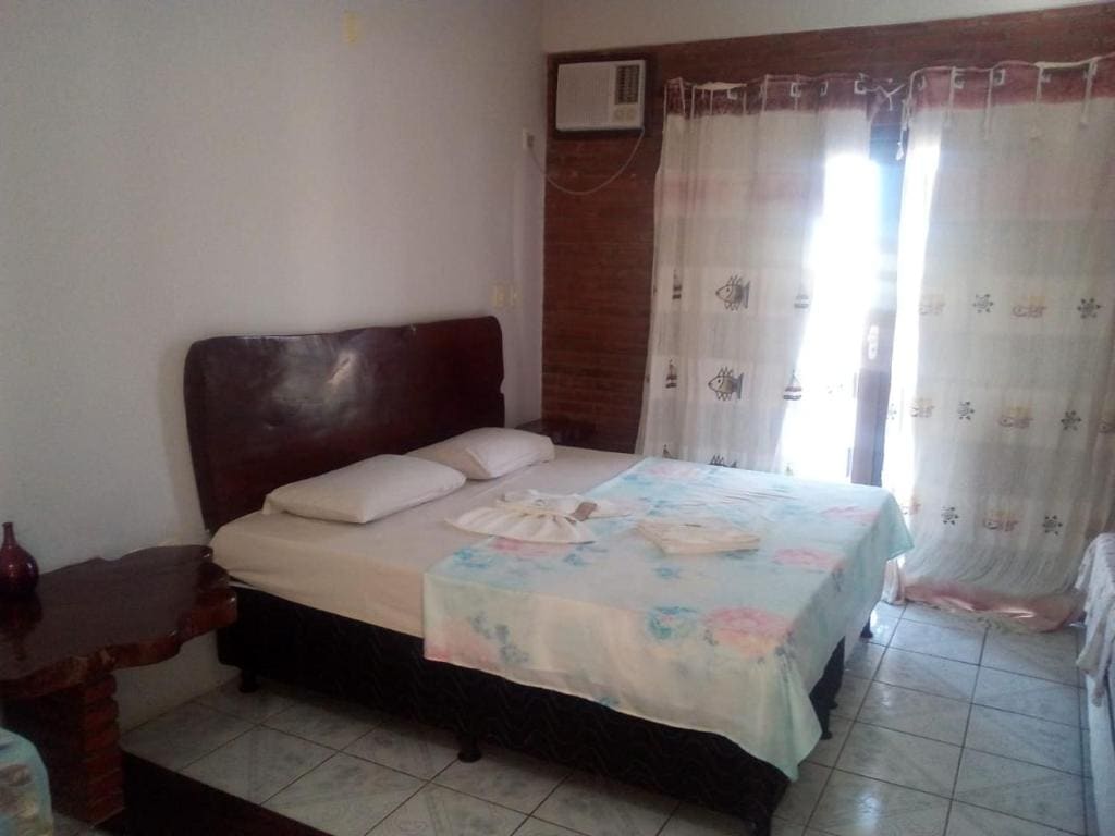 Standard Family Room room - Image 2