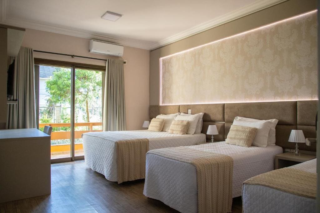Suite with Spa Bath room - Image 3
