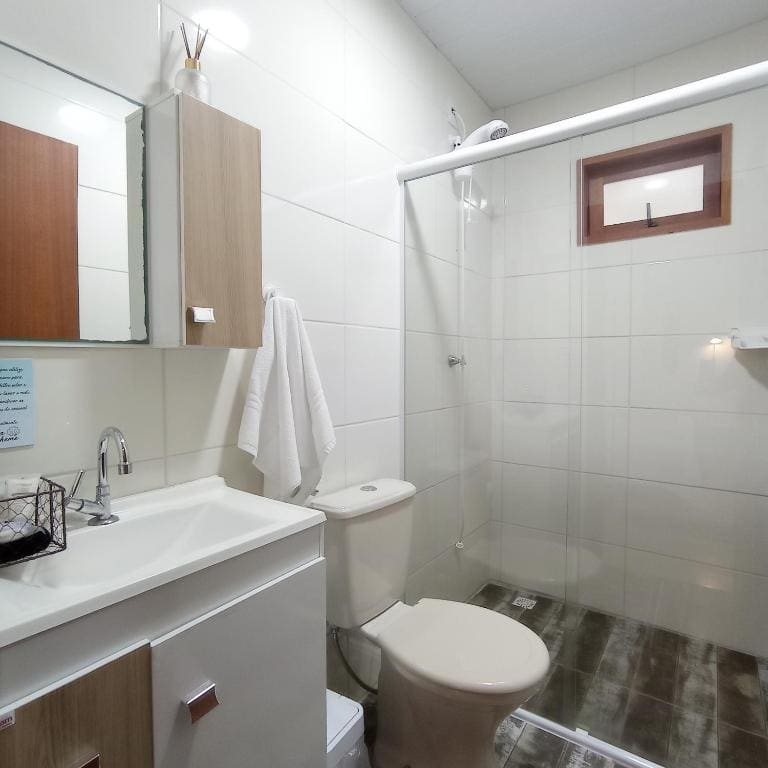 Standard Triple Room room - Image 1