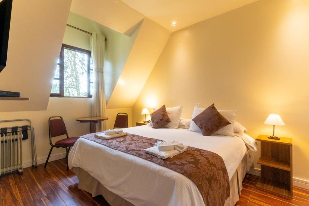 Deluxe Double or Twin Room room - Image 1