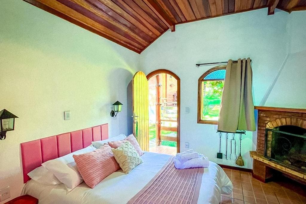 Deluxe Chalet room - Image 2