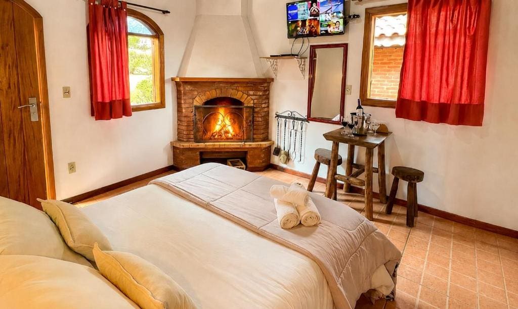 Deluxe Chalet room - Image 1