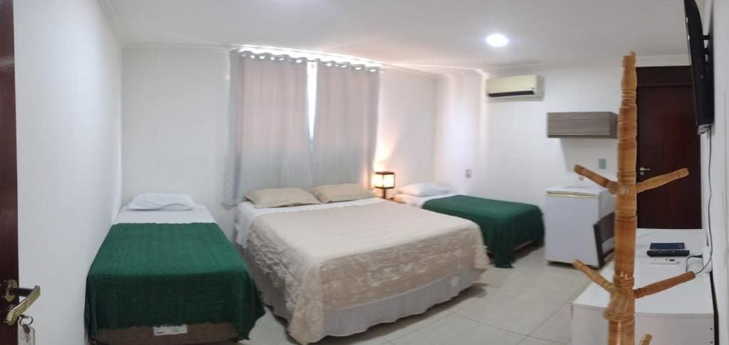 Quadruple Room room - Image 2