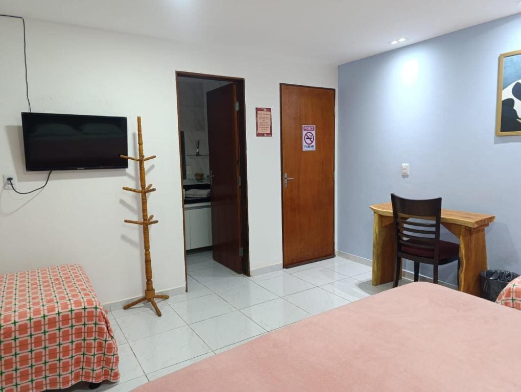Family Room room - Image 2