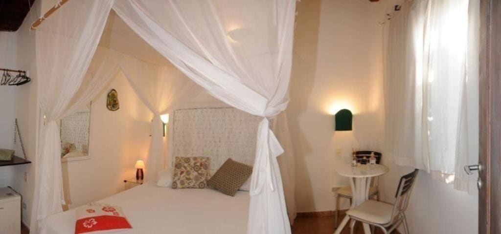 Bungalow room - Image 1