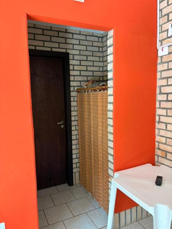 One-Bedroom Apartment room - Image 1