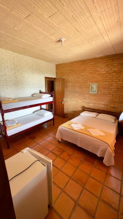 Comfort Quadruple Room room - Image 3