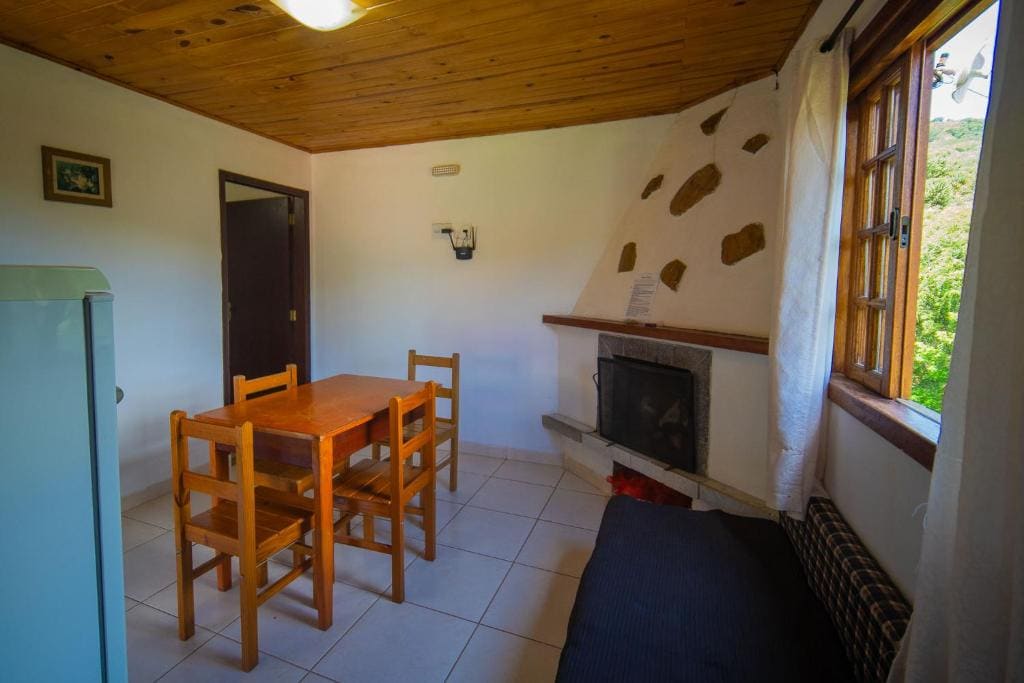 Family Room with Mountain View room - Image 2