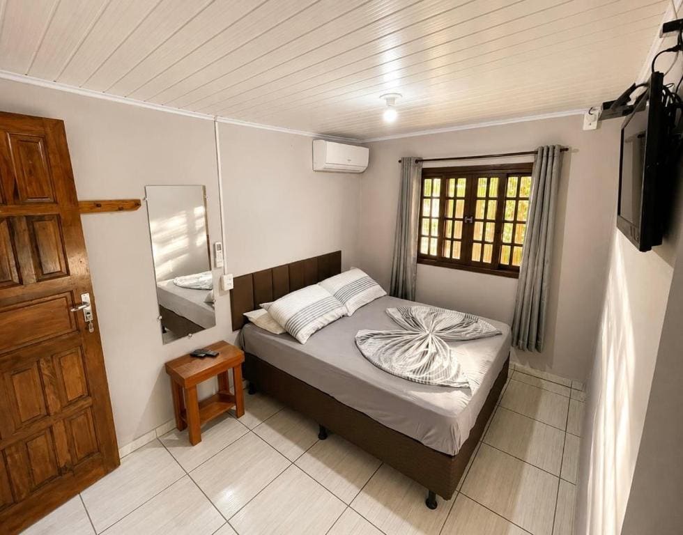 Budget Double Room with Air Conditioning room - Image 2