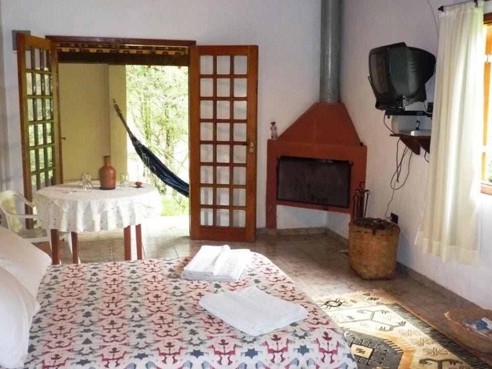 Chalet with fireplace room - Image 2