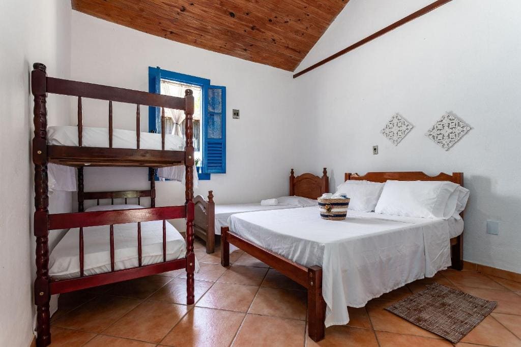 Standard Family Room room - Image 1