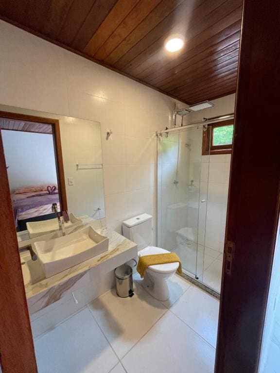 Deluxe Queen Suite room - Image 2