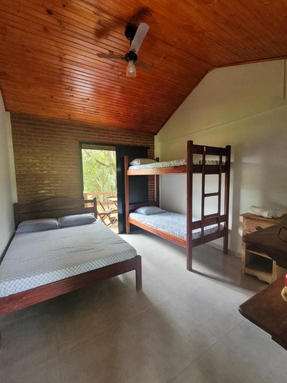 Quadruple Room room - Image 1