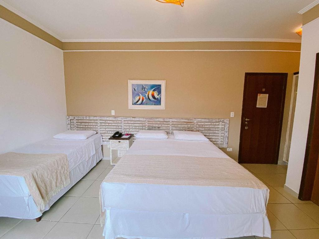 Deluxe Suite room - Image 3