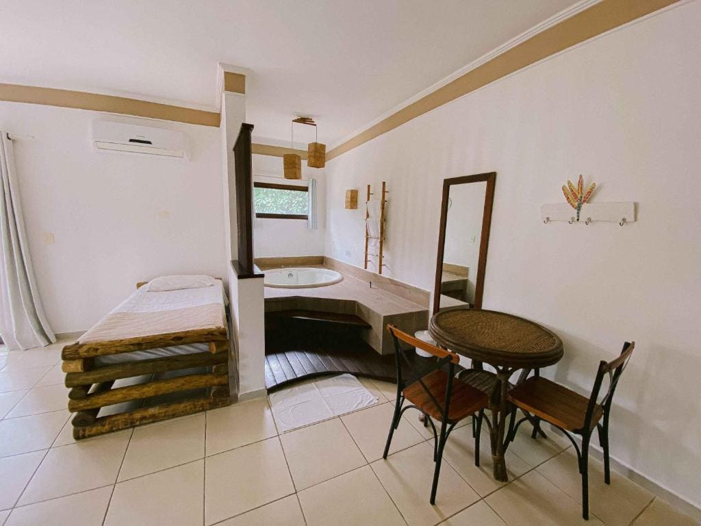 Suite Master with Spa Bath room - Image 3