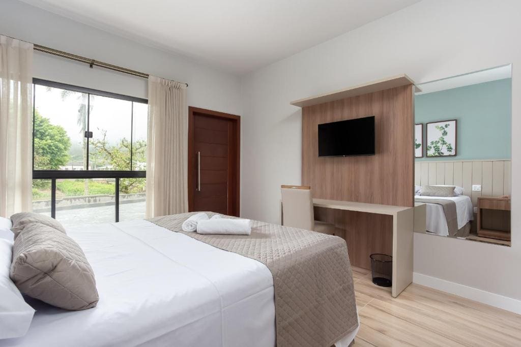 Suite with Garden View room - Image 1