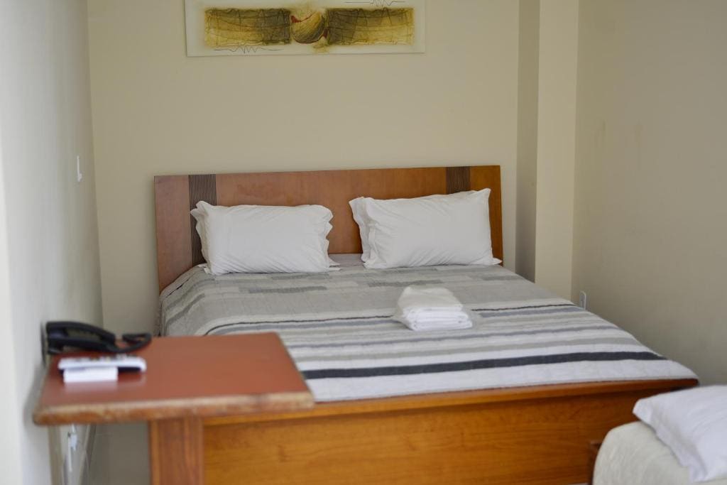 Family Room with Private Bathroom room - Image 1