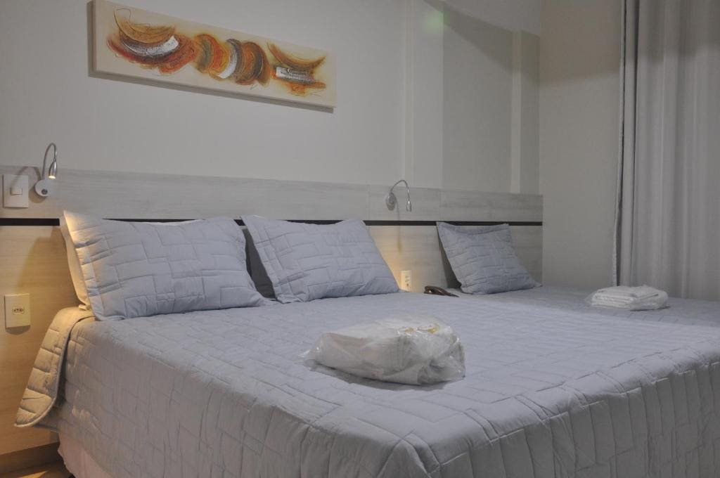 Superior Triple Room room - Image 2