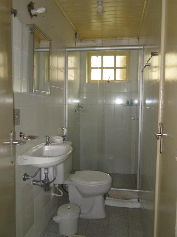 Superior Family Room room - Image 2