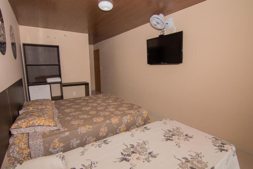 Superior Family Room room - Image 1