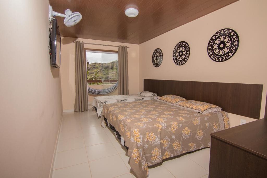 Superior Family Room room - Image 2