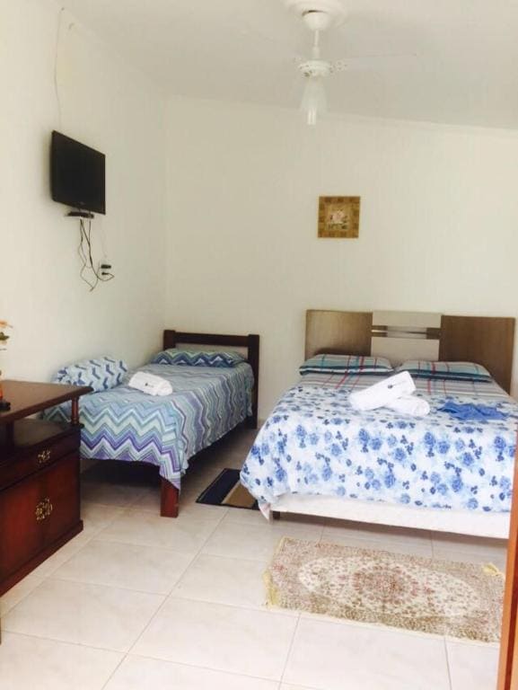 Standard Triple Room room - Image 2