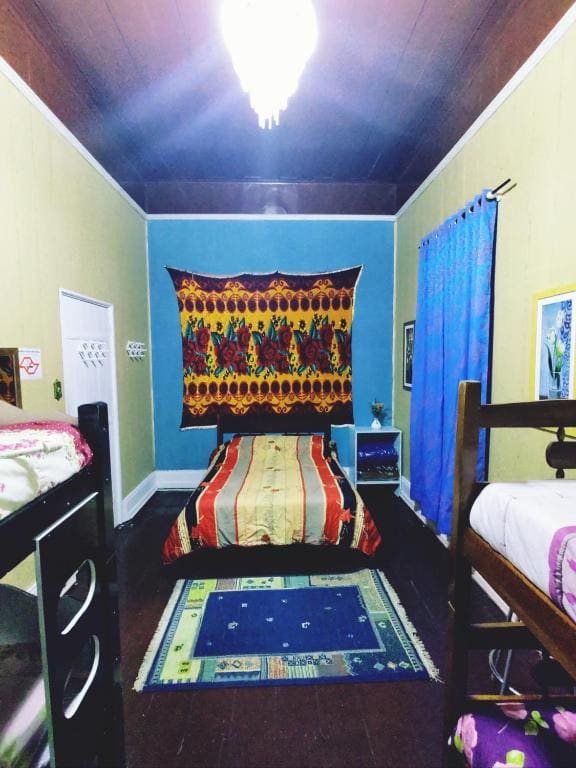 Family Room with Shared Bathroom room - Image 3