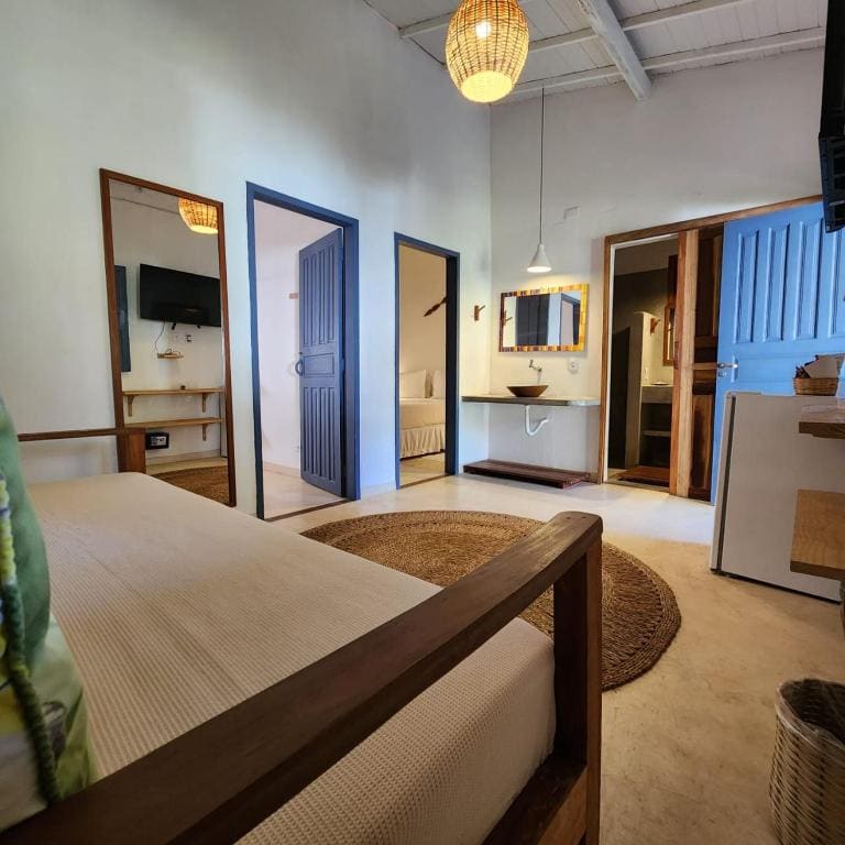 Deluxe Queen Room room - Image 3
