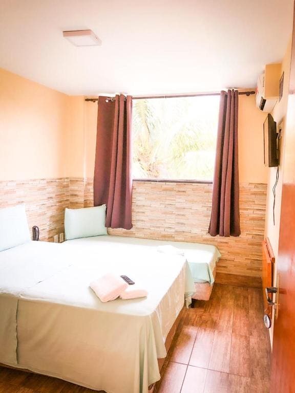 Standard Triple Room room - Image 1