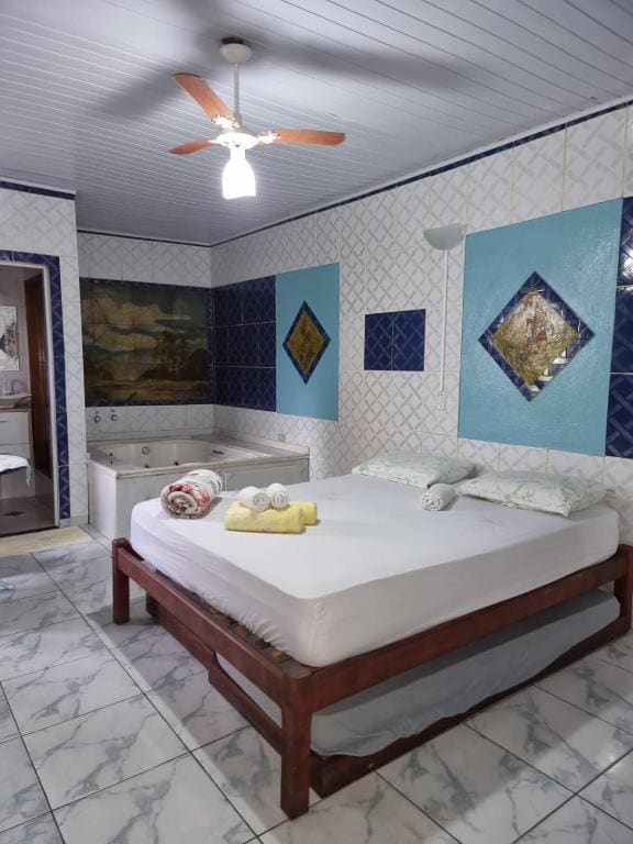 Deluxe Double Room with Bath room - Image 1