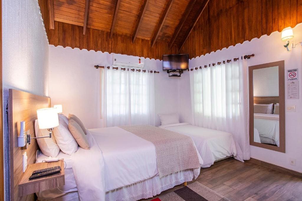 Superior Chalet room - Image 1