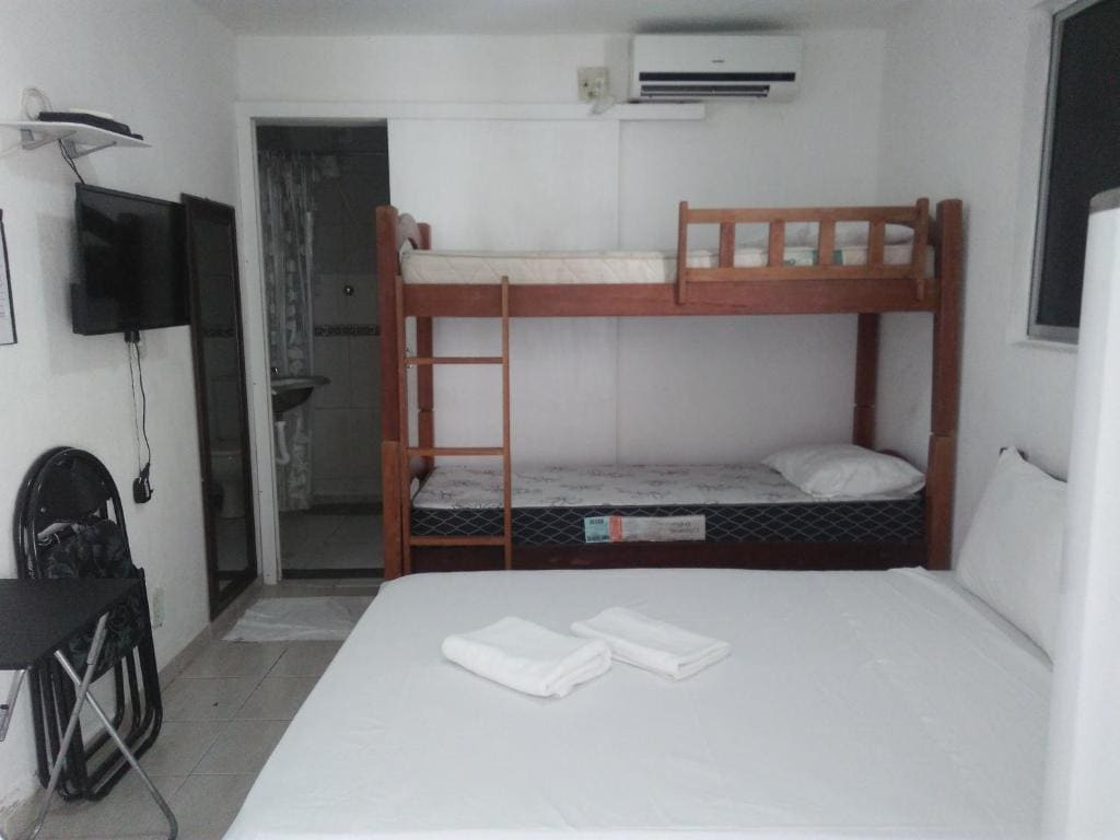 Triple Room with Private Bathroom room - Image 3